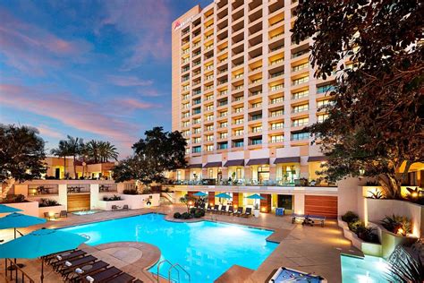Mission Valley Hotel .